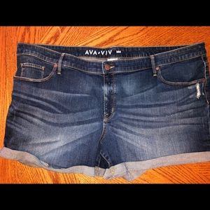 Ava Viv brand size 24 shorts.  Worn twice.